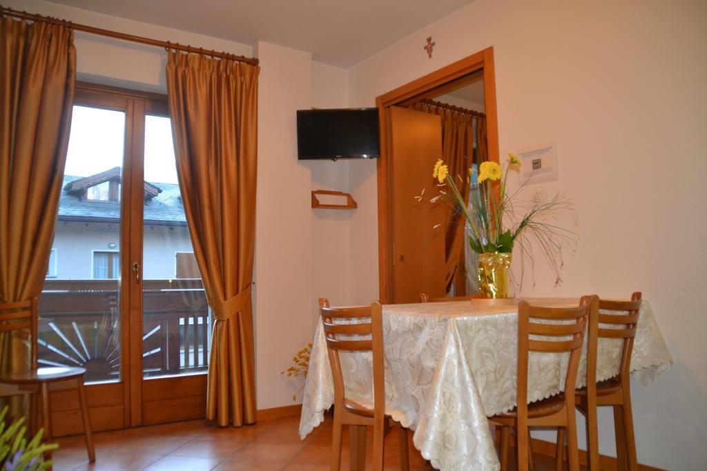 Baita Dei Pini Campodolcino Zimmer foto